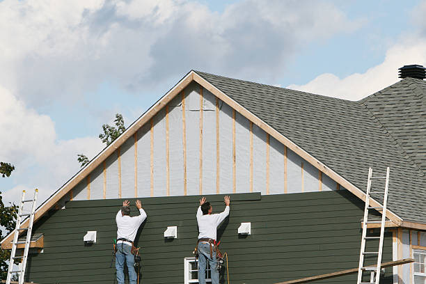 Professional Siding Installation technician working in Gainesville, GA